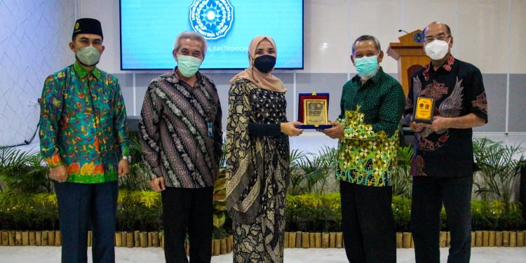 FAKULTAS KEDOKTERAN UMSU SAMBUT SILATURAHMI DAN STUDI BANDING DARI FAKULTAS KEDOKTERAN UM SURABAYA