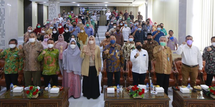 Penyerahan Surat Keputusan Struktural FK UMSU oleh Rektor Universitas Muhammadiyah Sumatera Utara