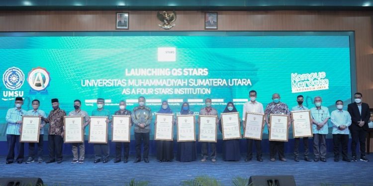 UMSU RAIH BINTANG 4 QS STARS