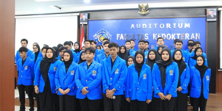 MENUJU MASA DEPAN PERGERAKAN : DPM dan SEMA FK UMSU Lantik Pengurus Baru