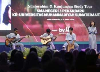 Siswa SMA N 3 Pekanbaru Performance di UMSU