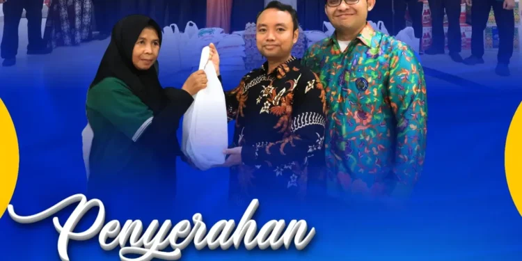 FKIK UMSU Bagikan Bingkisan Lebaran kepada Civitas Akademika Wujud Apresiasi bagi Pahlawan di Balik Kenyamanan Kampus